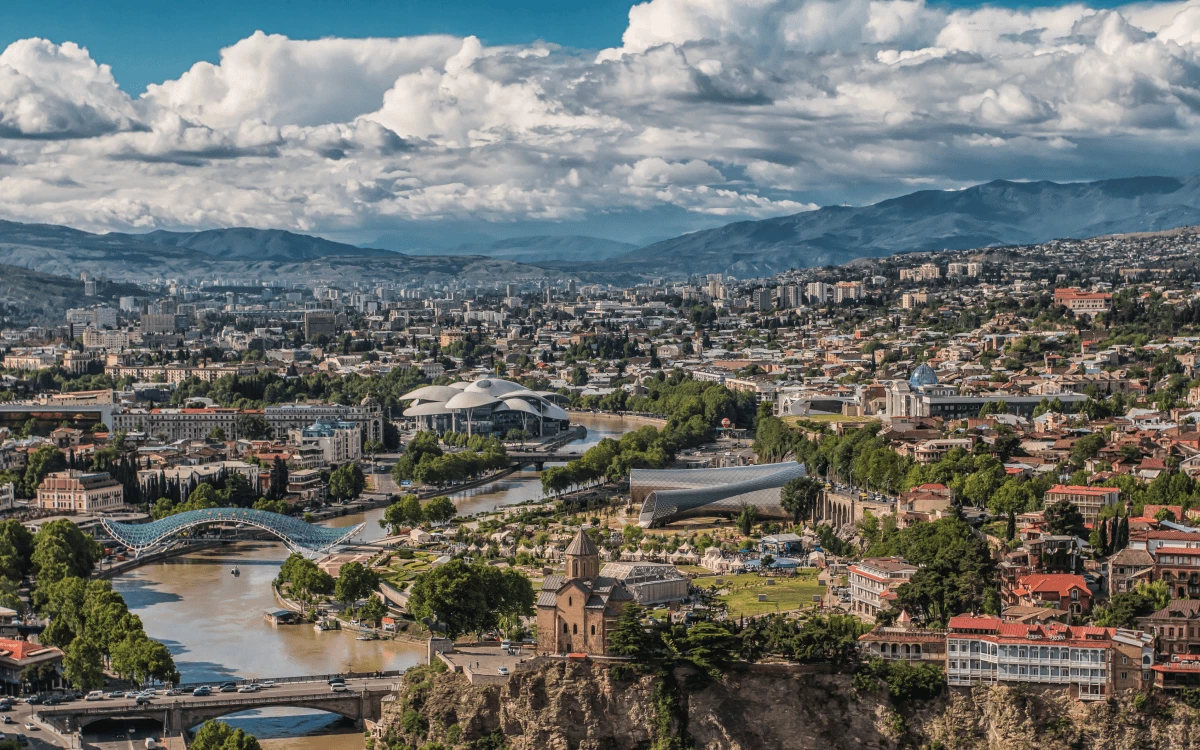 38175-giorgi-gvilava-zttjg9cs0c0-unsplash-1-min-16944245027911.png
